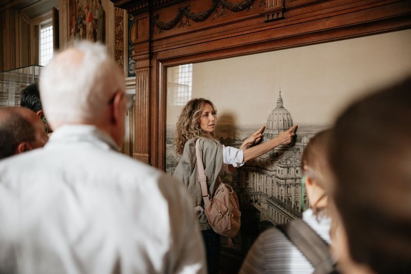 Afternoon Vatican Museums and Sistine Chapel Tour - Reading the Gallery of Maps