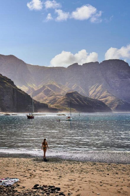 AGAETE: WILD NORTH COAST AND COFEE PLANTATION. PHOTO TOUR - Pickup and Transportation