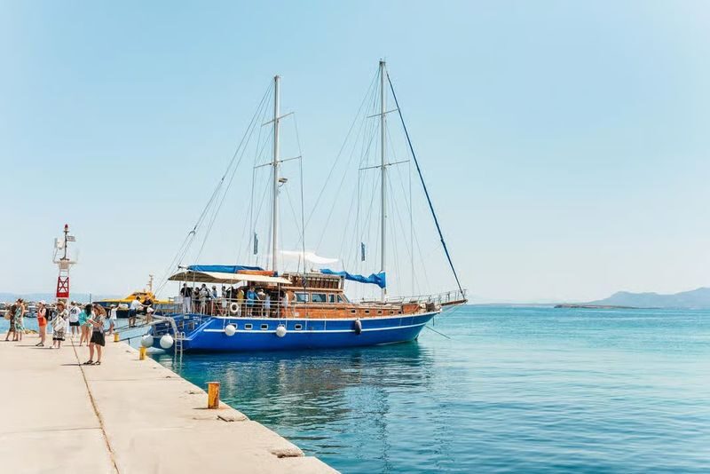 Agistri, Moni and Aegina Islands Tour with Lunch and Drinks Included - Aegina: Free Time, Pistachios and Sights