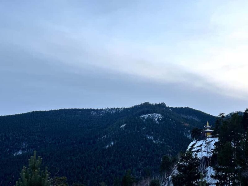 Aglag Temple: Hike to Garid Peak and rocky outcrops - Transportation & Group Size