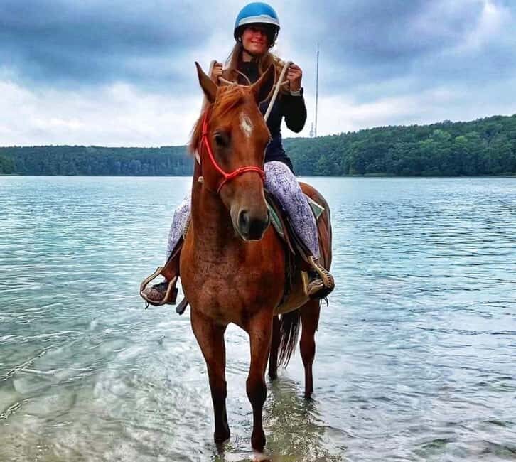 agów: Horseback Riding in agów Landscape Park - Good To Know