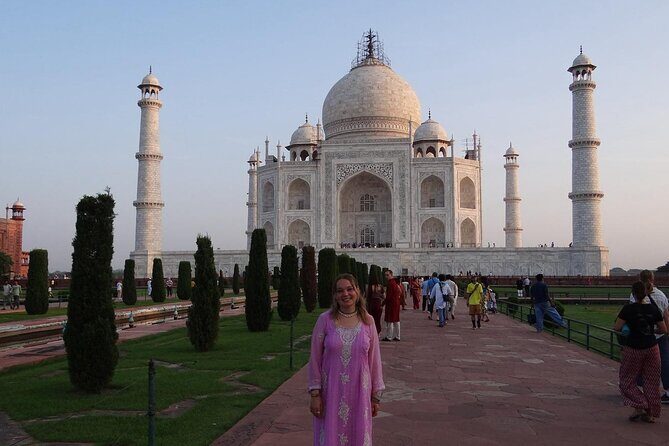 Agra City Tour By Car - FAQ