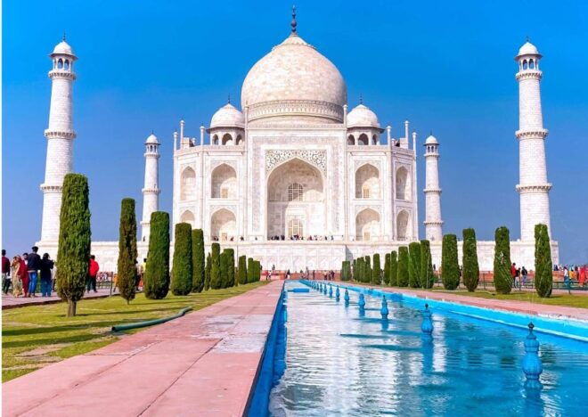 Agra: Complete Taj Mahal Skip-The-Line Ticket & Guided Tour - Tour Features and Experience