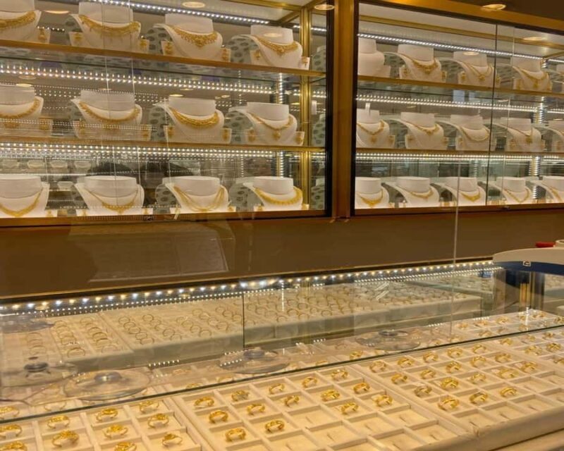 Agra: Customizable Shopping Tour with Female Expert - FAQ