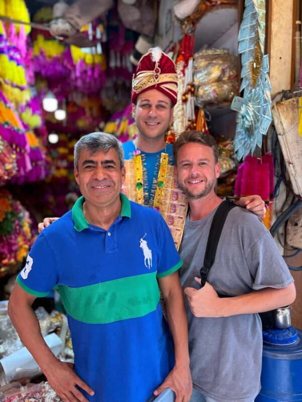 Agra: Heritage Walking Tour & Street Food Tasting & Tuk-tuk - Good To Know