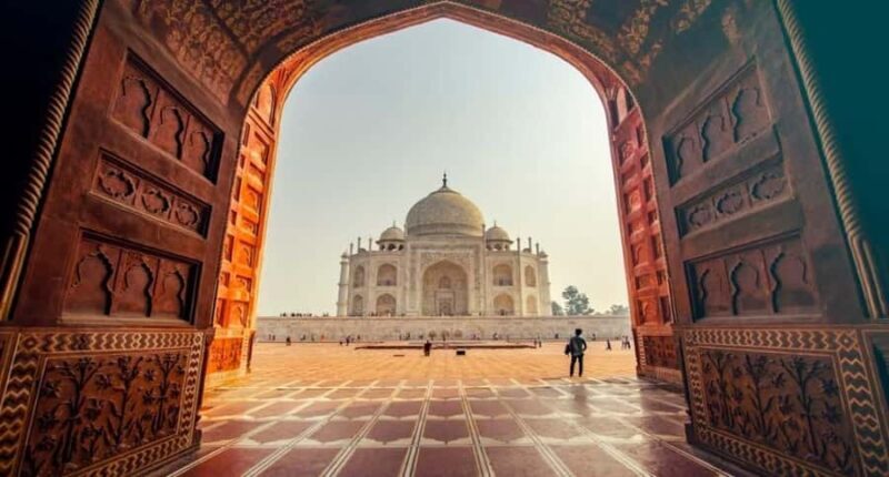 Agra Highlights Tour Taj Mahal, Agra Fort & Guide with Entry - An In-Depth Look at the Agra Highlights Tour