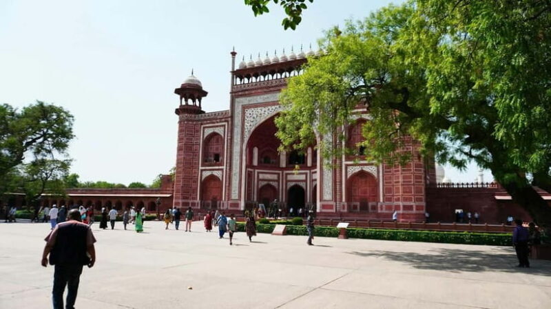Agra: Private Sightseeing Half-Day Tour with Guide by Car - Is This Tour Right for You?