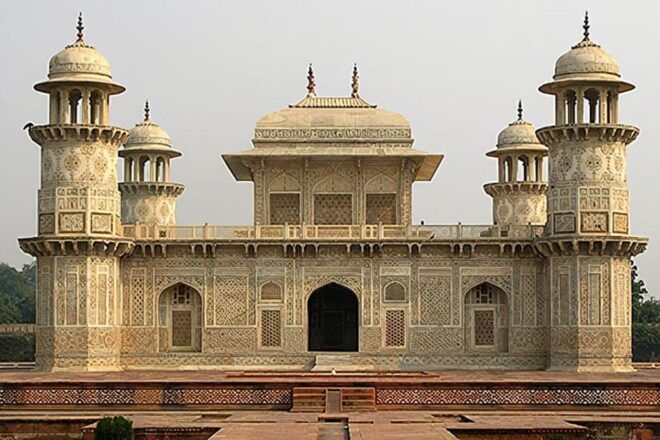 Agra: Private Sunrise Taj Mahal Tour With Guide & Transfer - Save up to 48