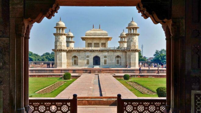 Agra: Private Taj Mahal and Agra Day Tour With Transfer - Customer Reviews