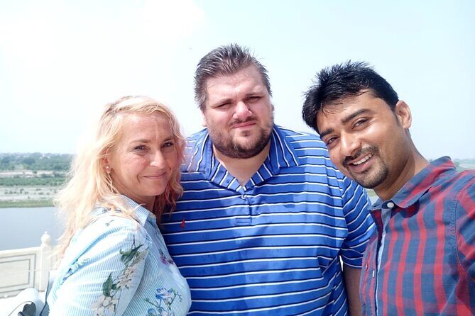 Agra Private Tour with Multilingual Guide and Skip the Queue - Practical Details and Considerations