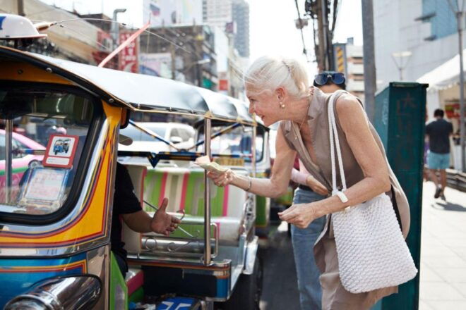 Agra: Skip The Line Taj Mahal Tour With Optional Tuk Tuk - Description