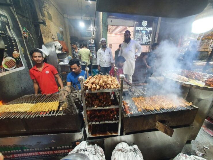 Agra: Street Food Tour With Spice Market on Tuk-Tuk - Good To Know