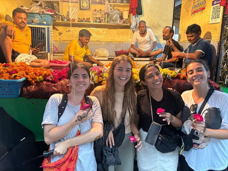 Agra: Street Food Walking Tour, Spice Market, & Tuk-tuk Ride - At a glance: what this Agra tour offers
