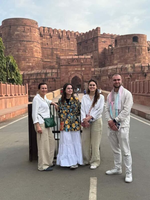 Agra: Taj Mahal , Agra Fort & Baby Taj Express Entry Tickets - Who Is This Tour Best Suited For?