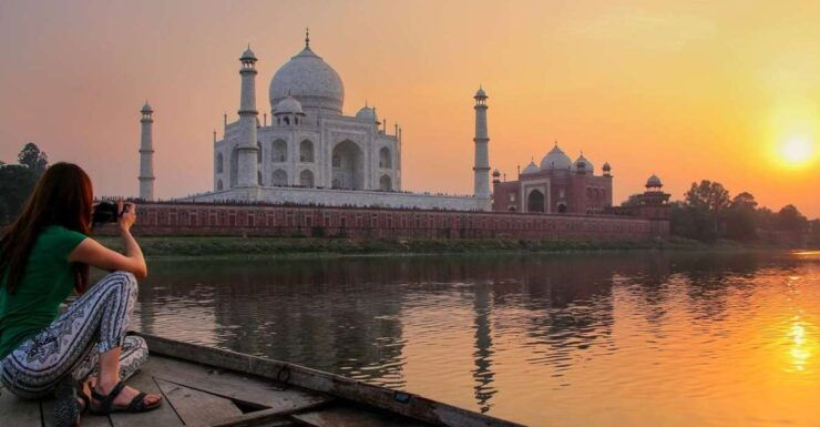 Agra Taj Mahal - Agra Fort Tour by Gatiman Superfast Train - Good To Know