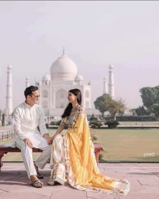 Agra: Taj Mahal & Agra Fort Tour in Traditional Attire - An Introduction to the Experience