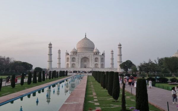 Agra : Taj Mahal & Agra Fort With Local Tour Guide - Directions and Logistics