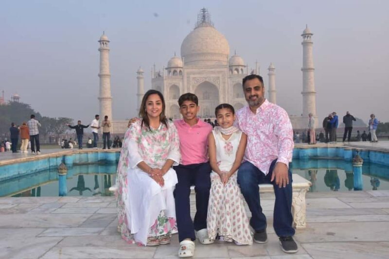 Agra: Taj Mahal Guided Tour w/ Skip The Line - All Inclusive - Delicious Local Lunch Included