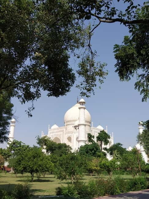 Agra: Taj Mahal Guided Tour with Photographer & Rental Saree - Additional Details & Practical Tips