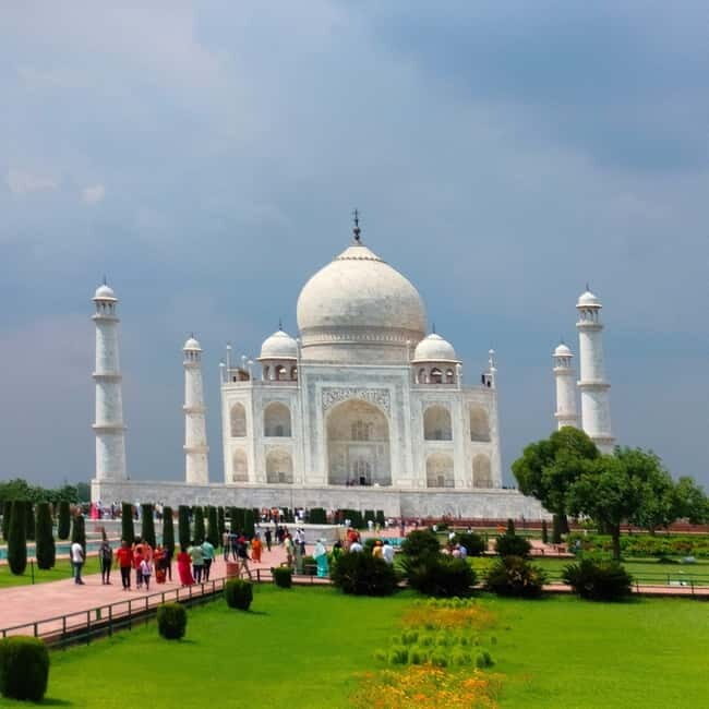 Agra: Taj Mahal Guided Tour with Skip the Line - The Experience in Detail