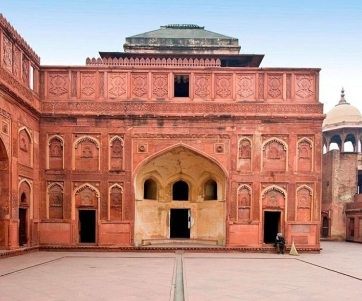Agra: Taj Mahal Guided Tour With Skip the Line - Experience
