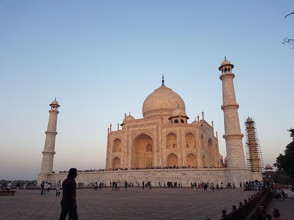 Agra Taj Mahal Sameday Tour From Delhi by Car - Itinerary Overview