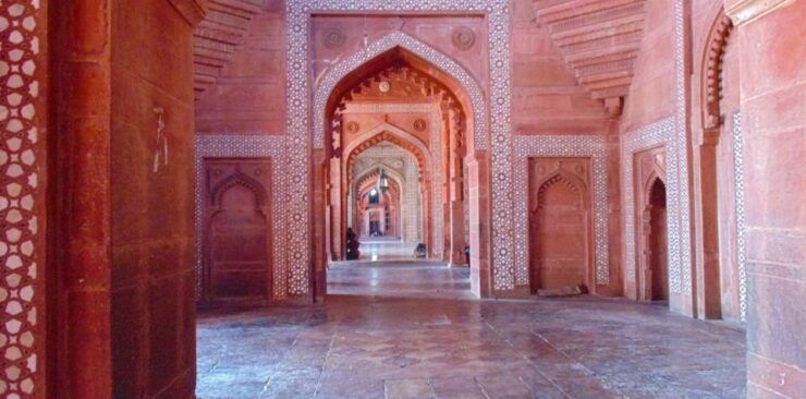 Agra: Taj Mahal Tour With Traditional Indian Dress - Tour Pricing and Duration