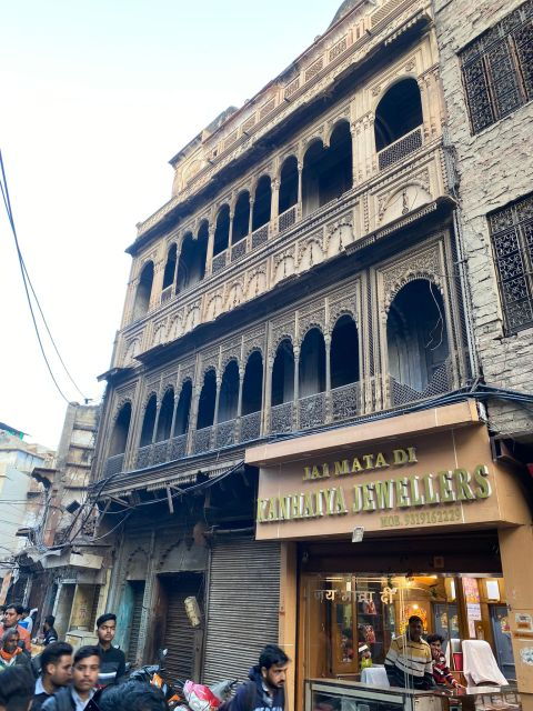 Agra Through Local Eyes (Walking Tour) - Meeting Point Details