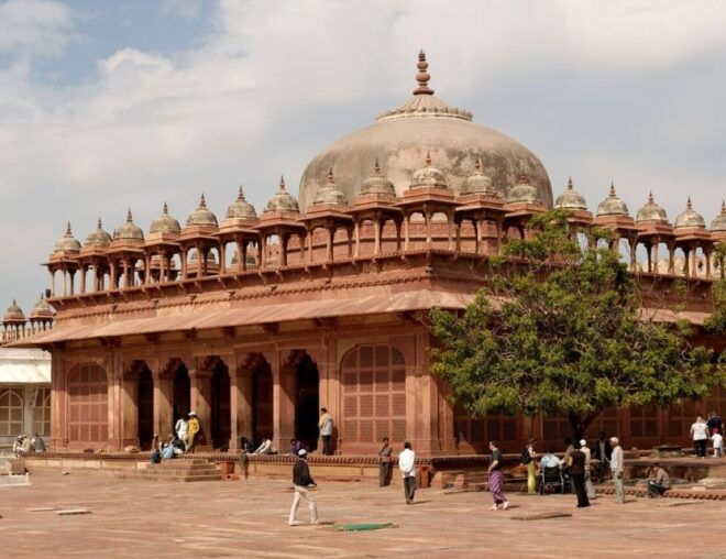 Agra to Jaipur Cab via Fatehpur Sikri & Abhaneri Stepwell - Activity Booking Details