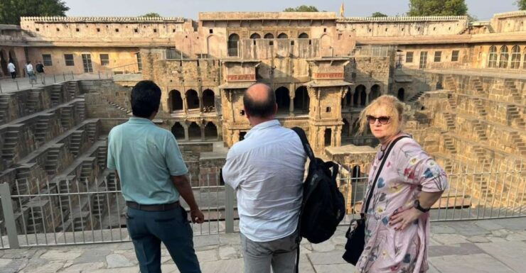 Agra to Jaipur Transfer With Fatehpur-Sikri Fort & Step-Well - Cost and Duration