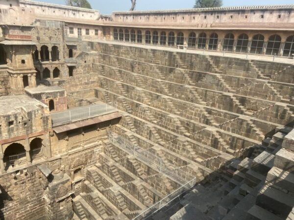 Agra to Jaipur With Guided Fatehpur Sikri & Abhaneri Tour - Highlights