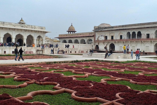 Agra Trip From Delhi by Car With Walking Tour in Old Spice Market - Old Spice Market Exploration