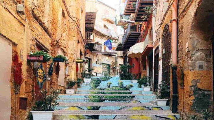 Agrigento: Valley of the Temples Walking Tour - Languages and Skip-the-Line Access