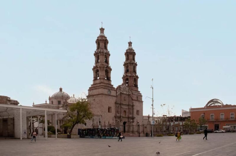 Aguascalientes through the eyes of architecture, art, history, and coffee. - Exploring Aguascalientes: A City of Artistic and Architectural Charm