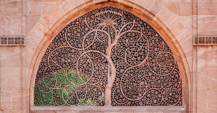 Ahmedabad: Adalaj Stepwell & Religious Tour With Transfer - Tour Description