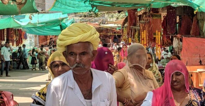 Ahmedabad: City Tour for an Immersive Cultural Experience - Engaging With the Local Community