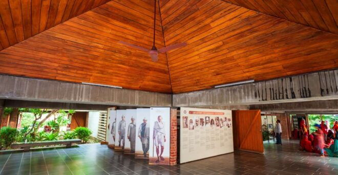 Ahmedabad: Full Day City Tour With Heritage Walk & Transfers - Full Description of the Tour