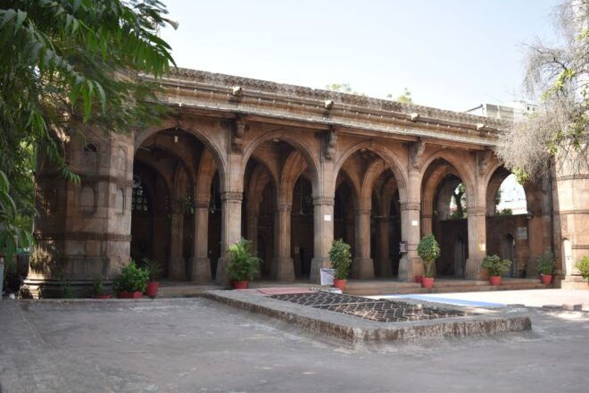 Ahmedabad: Full Day City Tour With Heritage Walk & Transfers - Full Description of the Tour