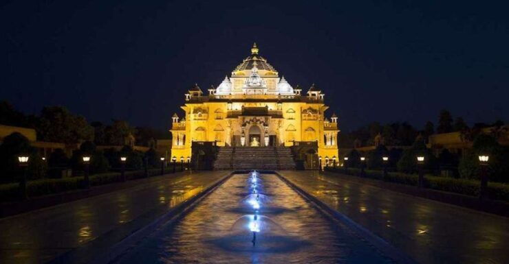 Ahmedabad: Private Car Hire With Driver for 4 Hours/40kms - Booking Information