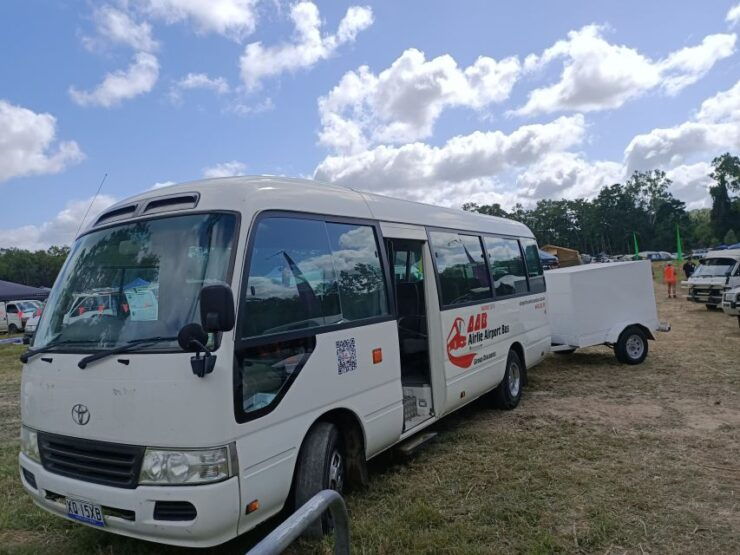 Airlie Beach: Private Transfer to Whitsunday Coast Airport - Service Features