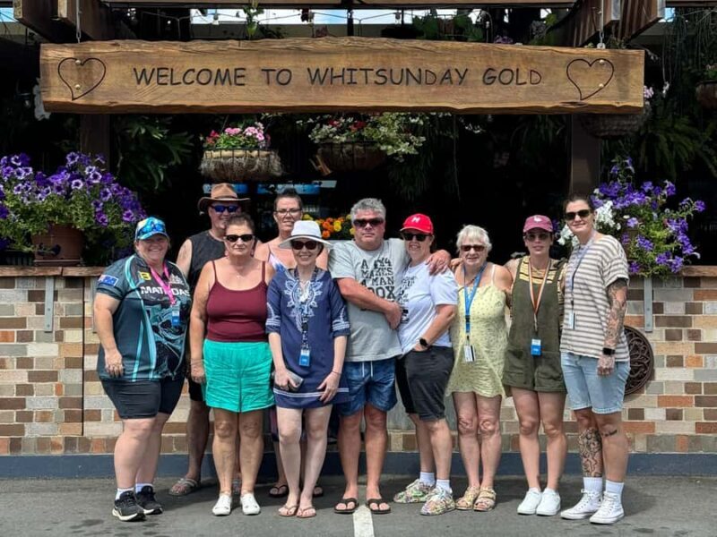 Airlie Beach: Sightseeing Bus Tour - An In-Depth Look at the Airlie Beach Sightseeing Bus Tour