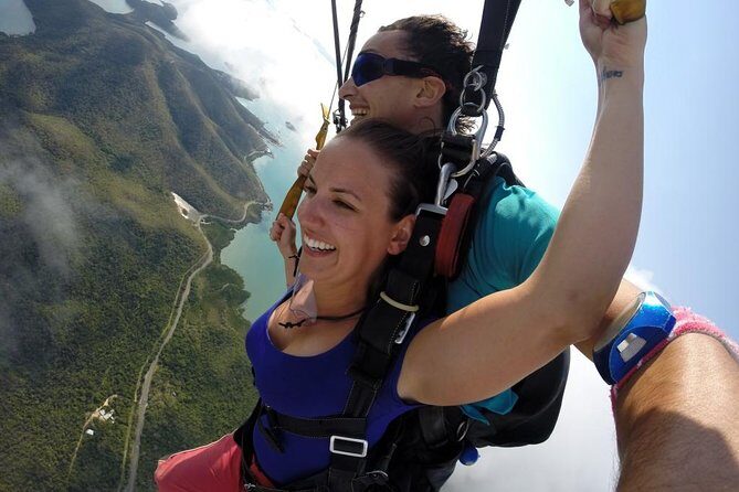 Airlie Beach Tandem Skydive Over the Whitsunday Islands - Why This Tour Is Worth Considering