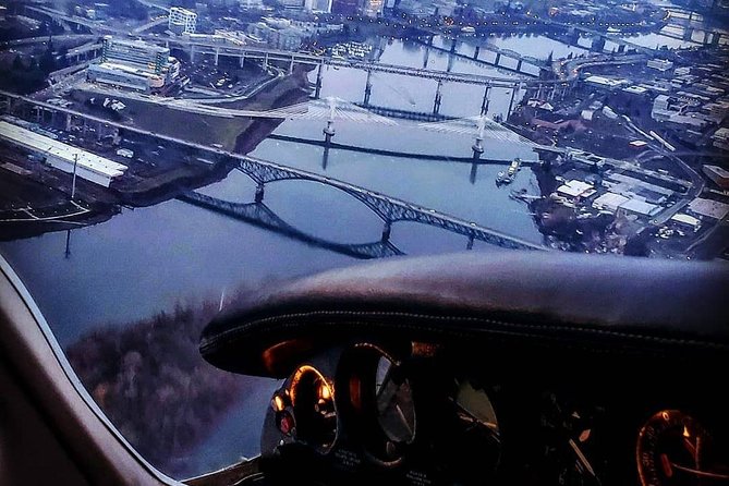 Airplane Flight Tour Over Portland, Oregon - Aerial Photography Opportunities