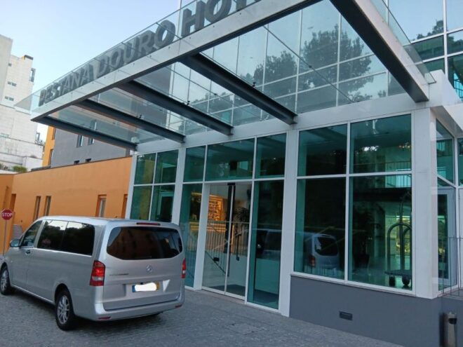 Airport Francisco Sá Carneiro: Private Transfer to Porto - Activity Description