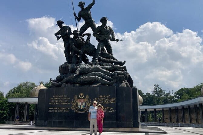 Airport Layover: Full-Day Batu Caves & Kuala Lumpur City Tour - Authentic Food and Local Flavors