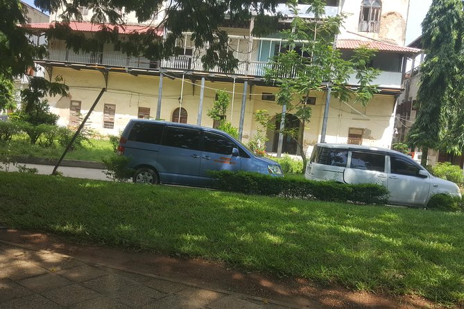 Airport Pick-Up Transfer to Any Hotel in Zanzibar - Accessibility and Cancellation Policy