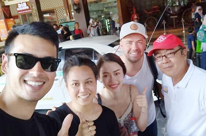 Airport Shuttle - What to Expect When Booking the Service