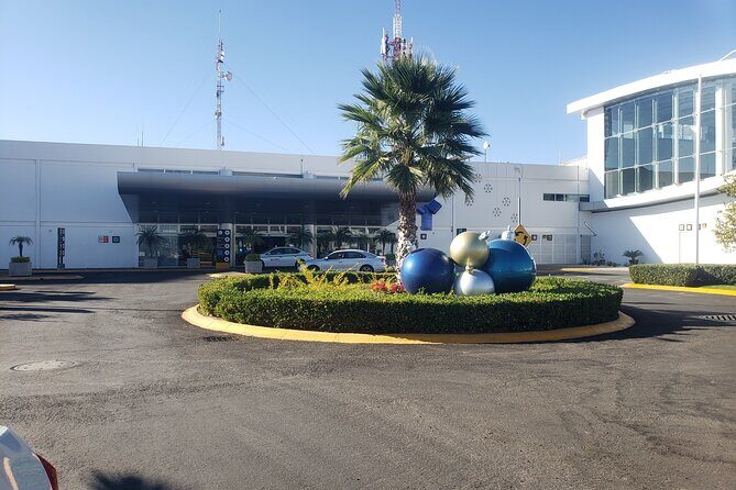 Airport Suburban SUV Transfer Round Trip - FAQ  