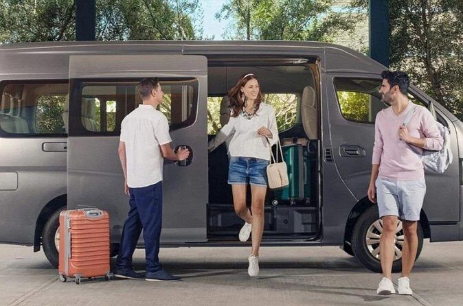 Airport transfer, 12 passenger minivan - Practical Details & Tips