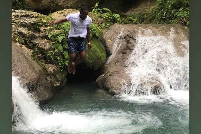 Airport Transfer From MBJ to Negril - Inclusions